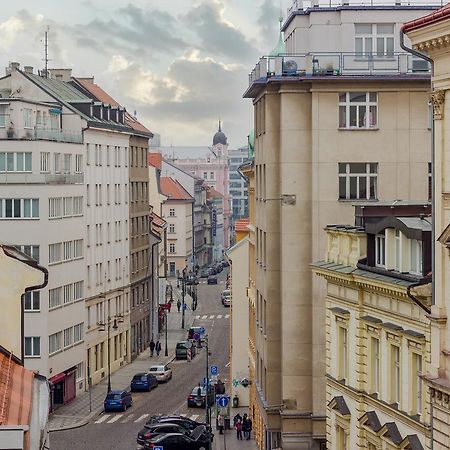 Air Conditioned Terrace Apartment Prag Exterior foto