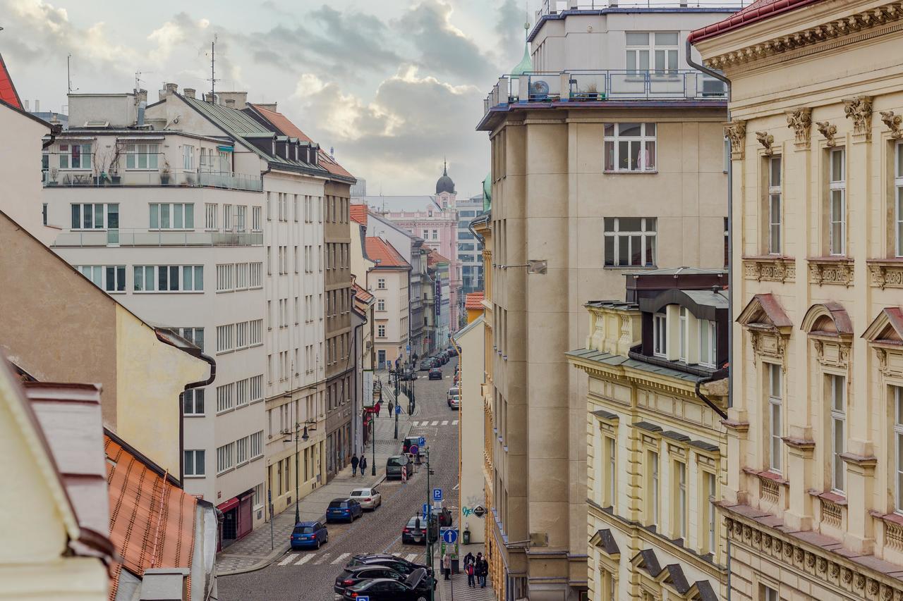 Air Conditioned Terrace Apartment Prag Exterior foto