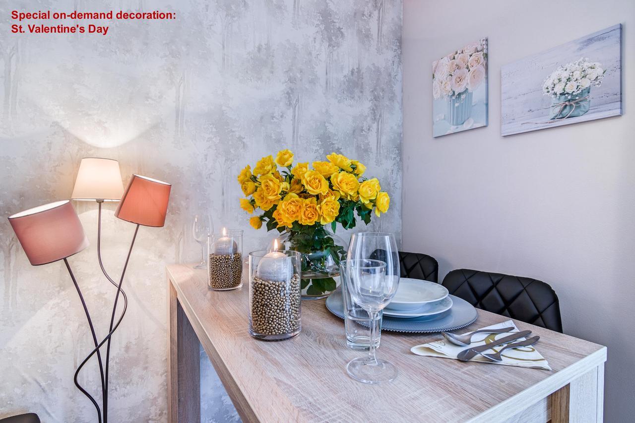 Air Conditioned Terrace Apartment Prag Exterior foto