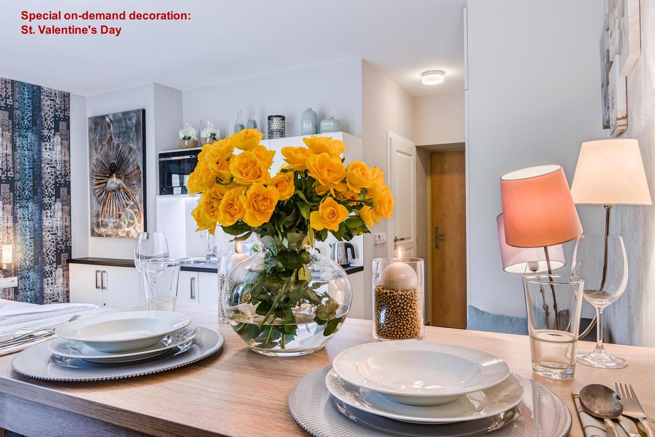 Air Conditioned Terrace Apartment Prag Exterior foto