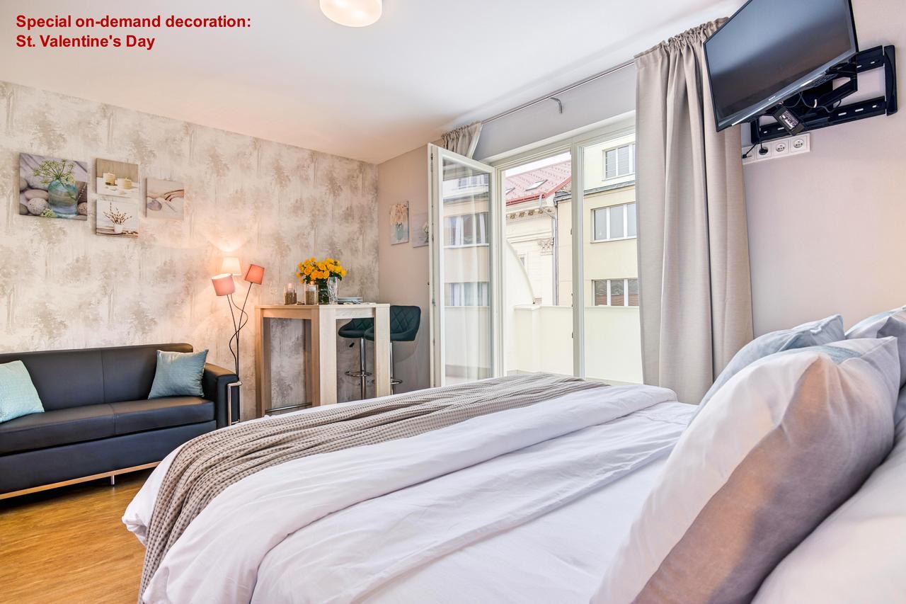 Air Conditioned Terrace Apartment Prag Exterior foto