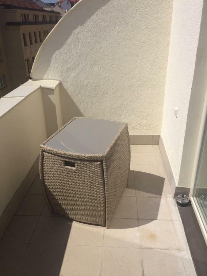 Air Conditioned Terrace Apartment Prag Exterior foto