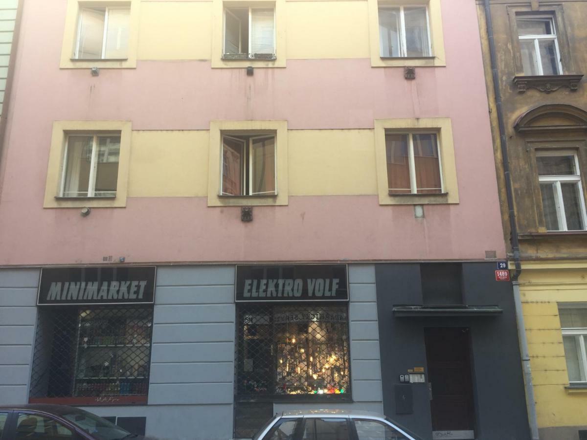 Air Conditioned Terrace Apartment Prag Exterior foto